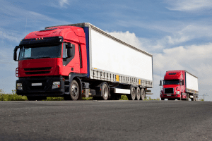 Wo ist außerhalb geschlossener Ortschaften das Parken mit einem LKW erlaubt?